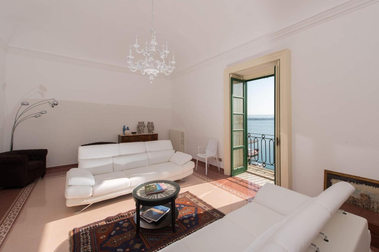 Duomo Seaside Deluxe Apartment By Ortigia Apartments Syracuse Exteriér fotografie
