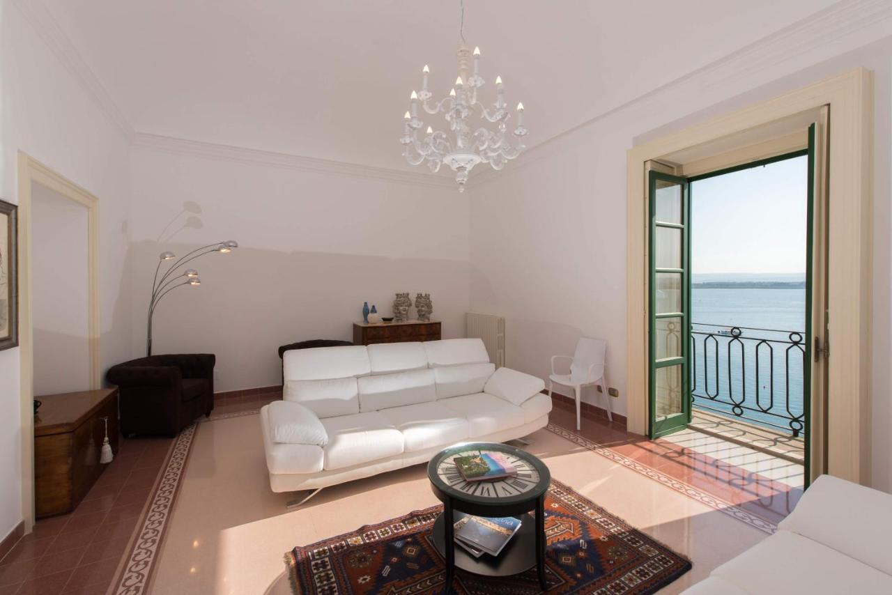 Duomo Seaside Deluxe Apartment By Ortigia Apartments Syracuse Exteriér fotografie