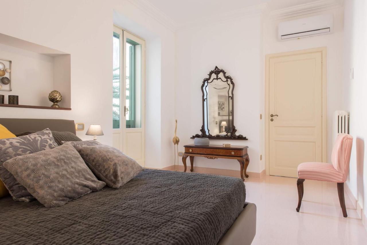 Duomo Seaside Deluxe Apartment By Ortigia Apartments Syracuse Exteriér fotografie